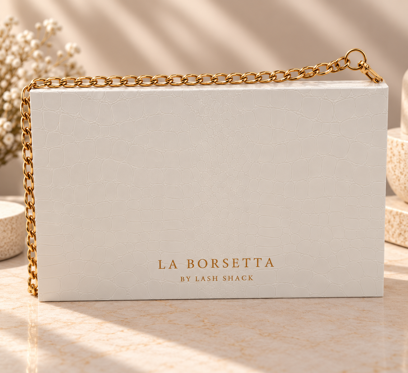 Lash Shack La Borsetta starter set in Cream – closed, with La Borsetta branding